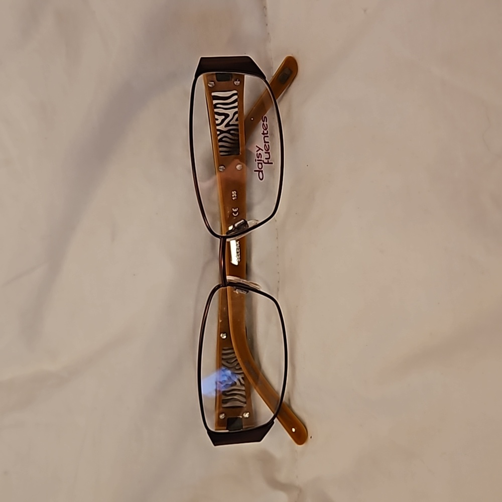 New Daisy Fuentes glasses frames (53 15)